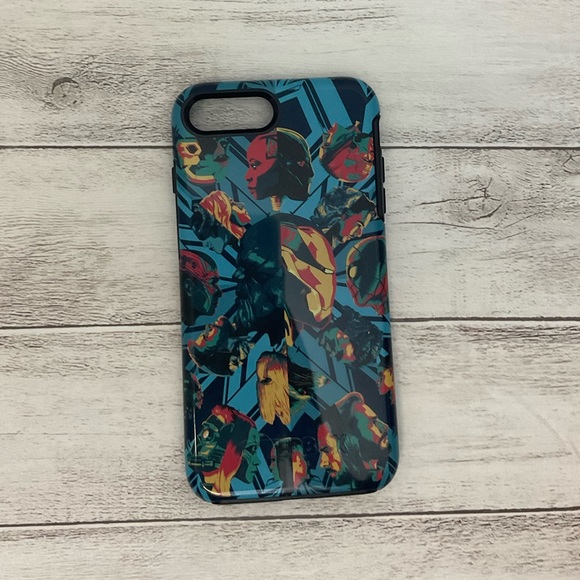 Marvel Avengers IPhone 7/8 Plus Case by Otterbox Slightly Used - Picture 4 of 11